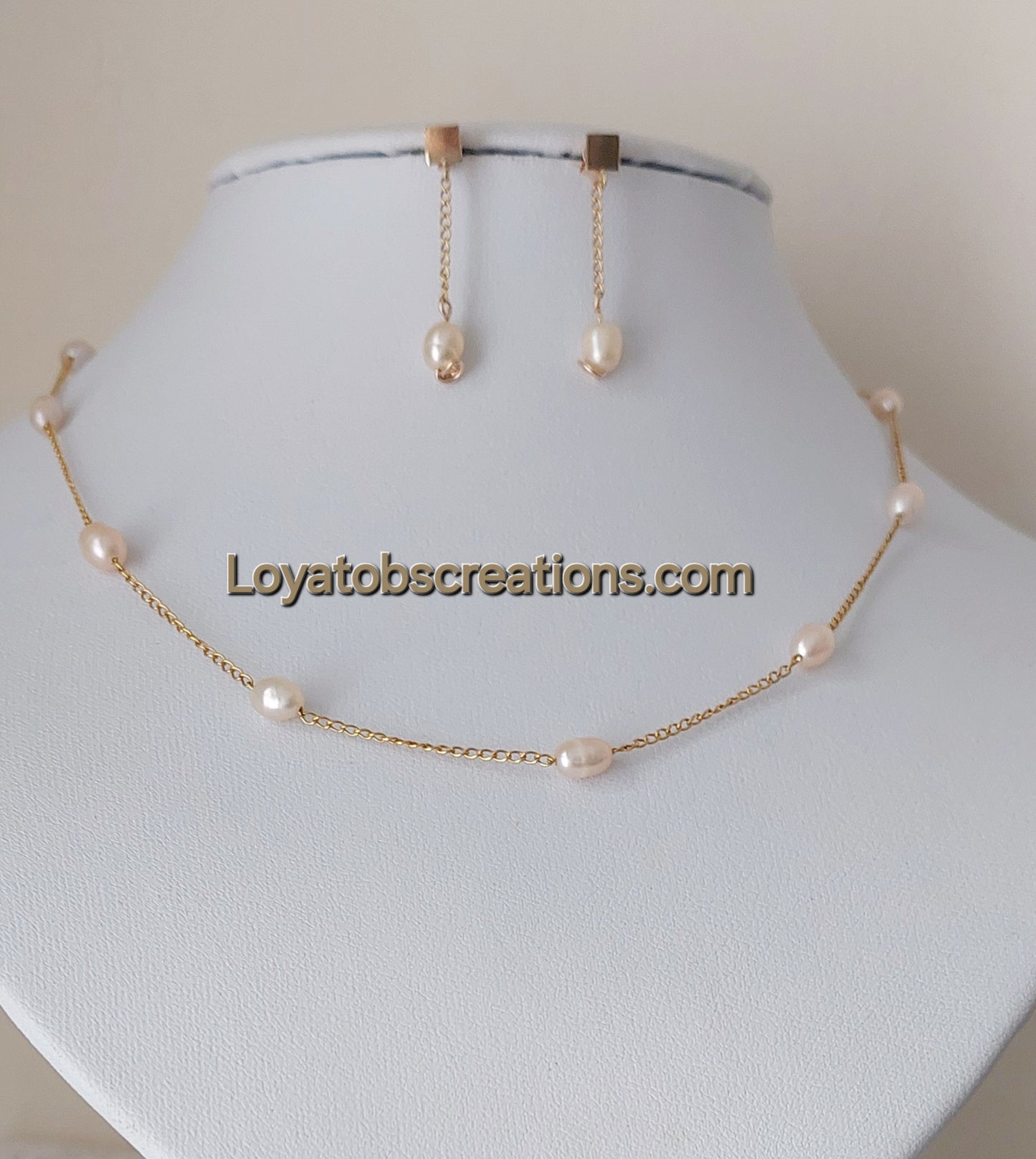 Gold Lily Bead and Chain Necklace Set